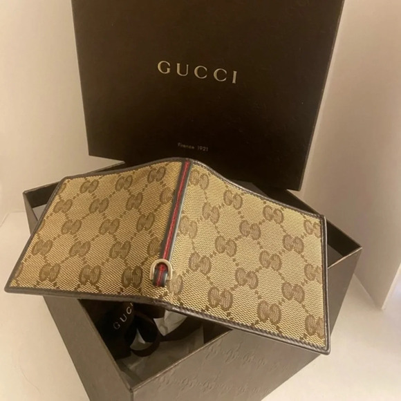 GUCCI Canvas GG Bifold Wallet - Picture 1 of 12